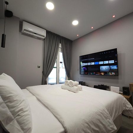 Dione Luxury Business Suite In The Heart Of アテネ エクステリア 写真