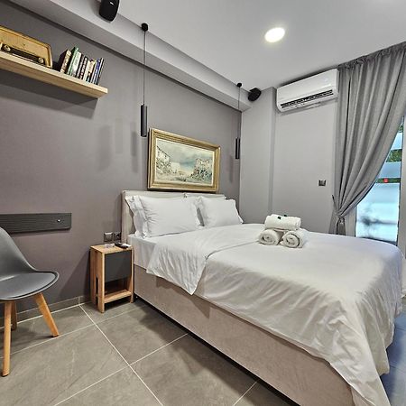 Dione Luxury Business Suite In The Heart Of アテネ エクステリア 写真