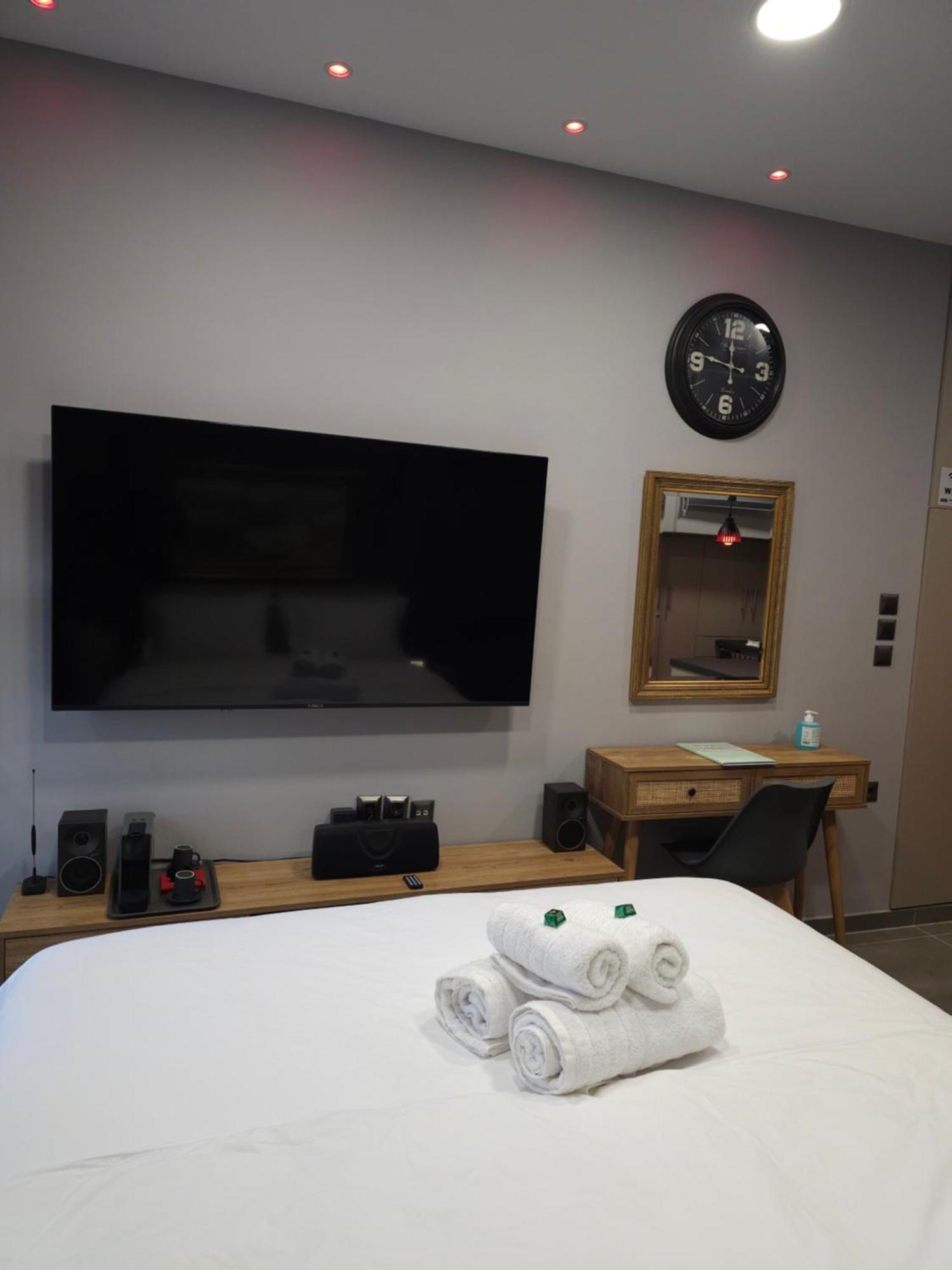 Dione Luxury Business Suite In The Heart Of アテネ エクステリア 写真
