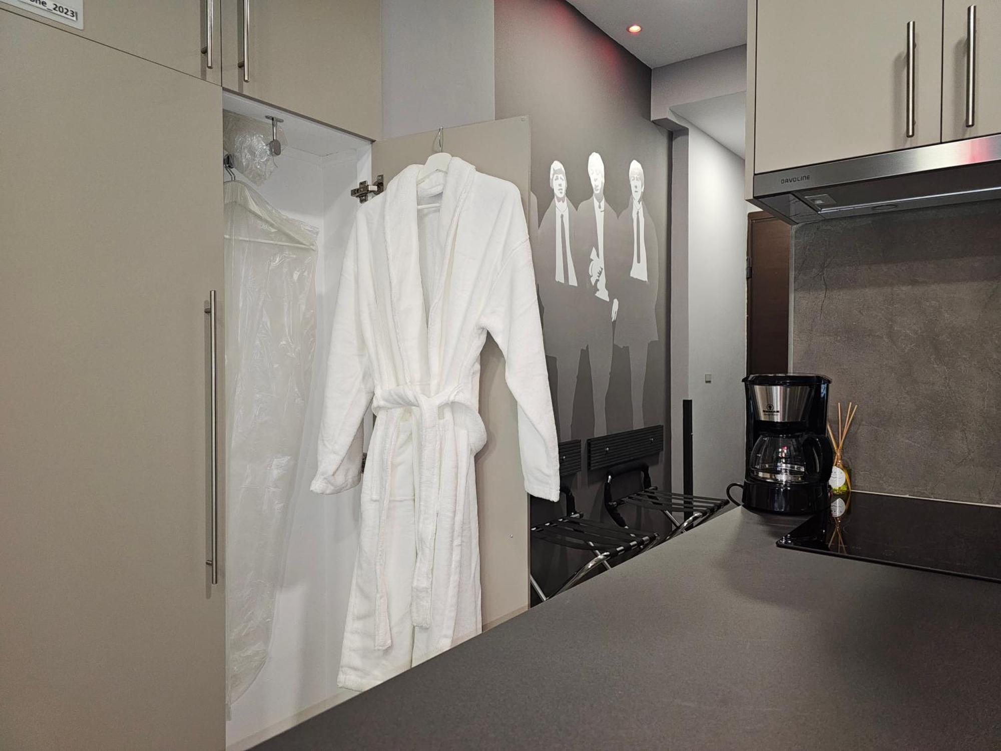Dione Luxury Business Suite In The Heart Of アテネ エクステリア 写真