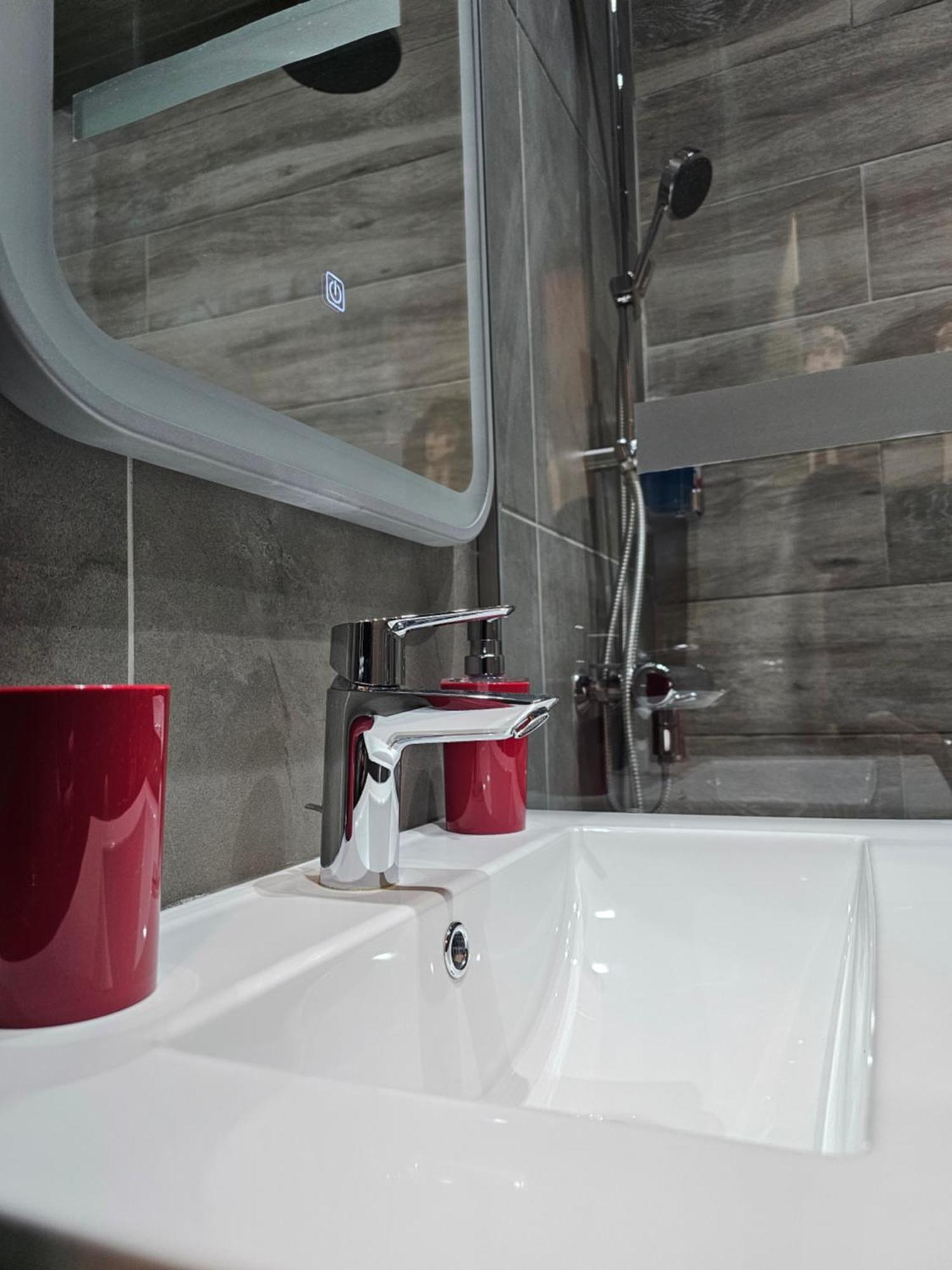 Dione Luxury Business Suite In The Heart Of アテネ エクステリア 写真